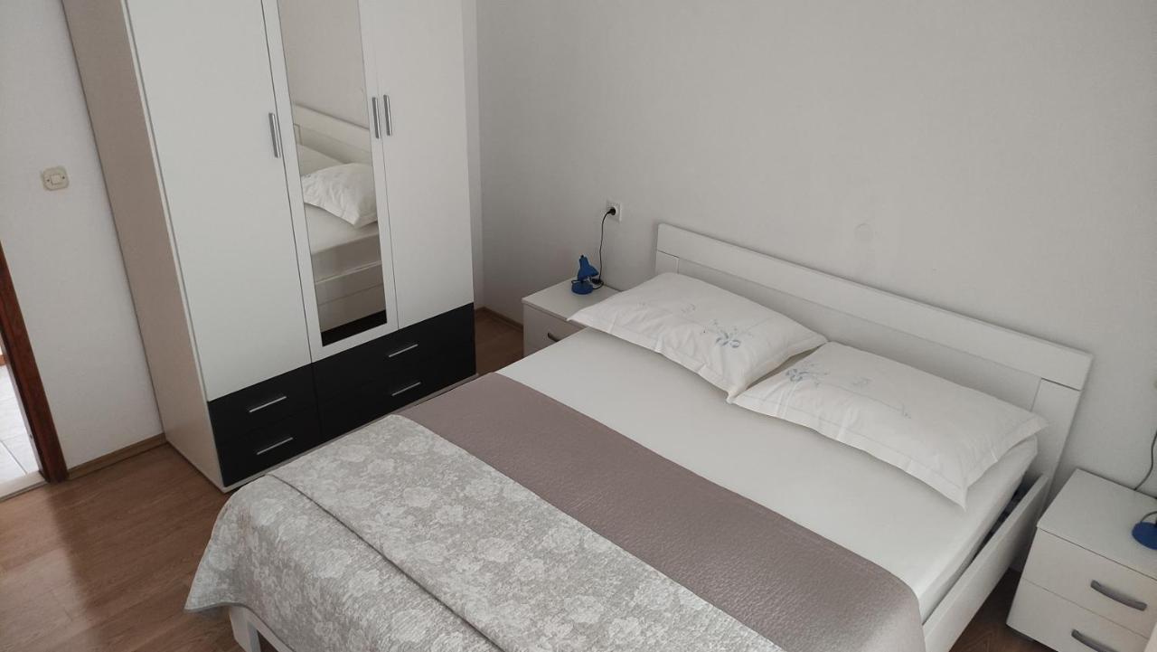 Apartmani Pjera Promajna Bagian luar foto